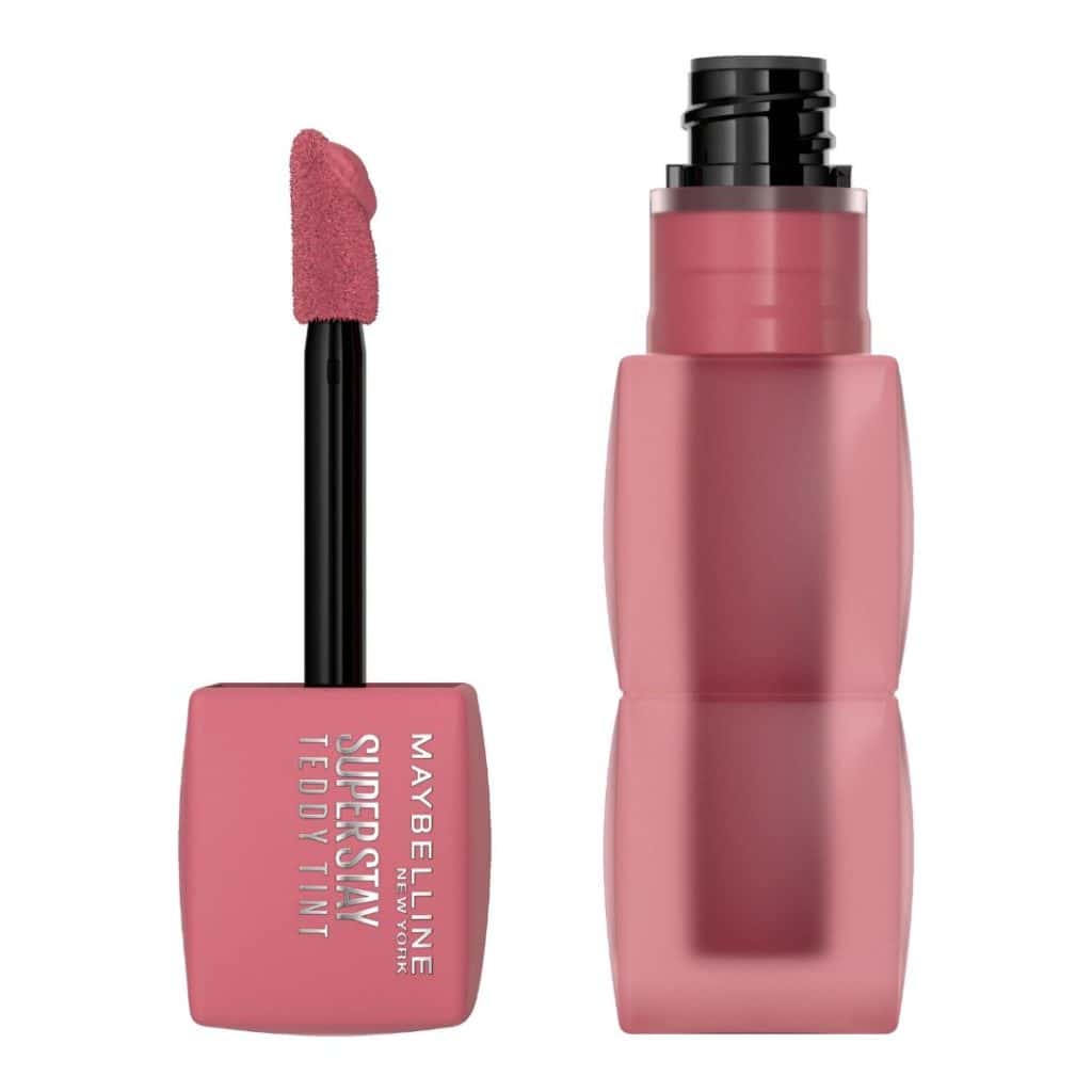 Flytande läppstift i rosa hylsa med applikator från Maybelline.