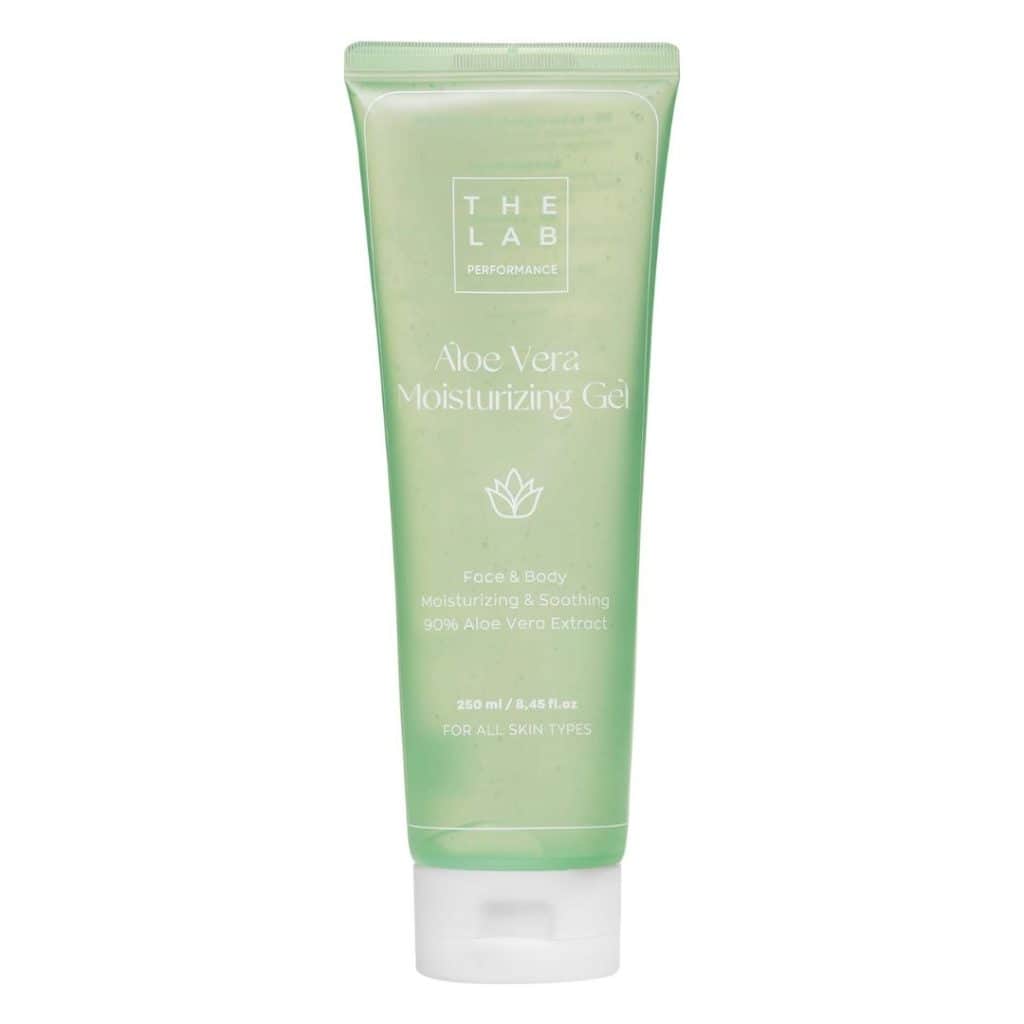 Grön tub med The Lab Performance Aloe Vera Moisturizing Gel för ansikte och kropp, 250 ml.