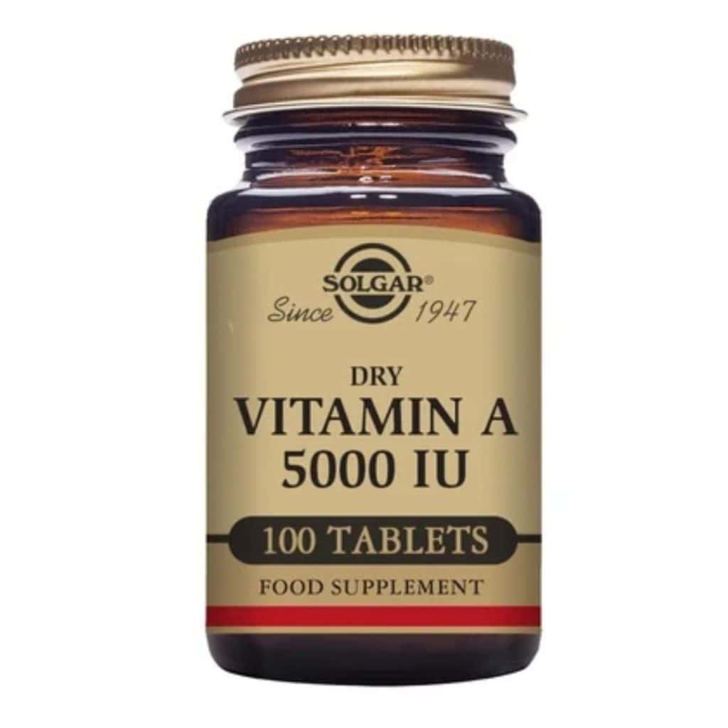 Burk med Solgar Dry Vitamin A 5000 IU kosttillskott.